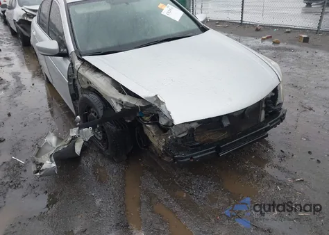 2009 Honda Accord 2.4 Lx z USA, uszkodzony, nr VIN JHMCP26339C008500